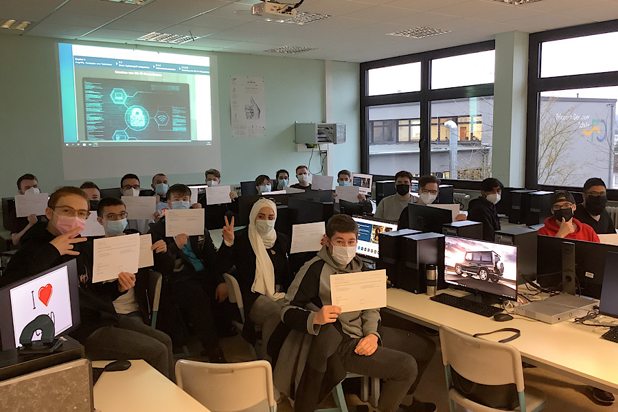 Erste Schritte auf dem Weg zu Cybersicherheitsexpertinnen und -experten