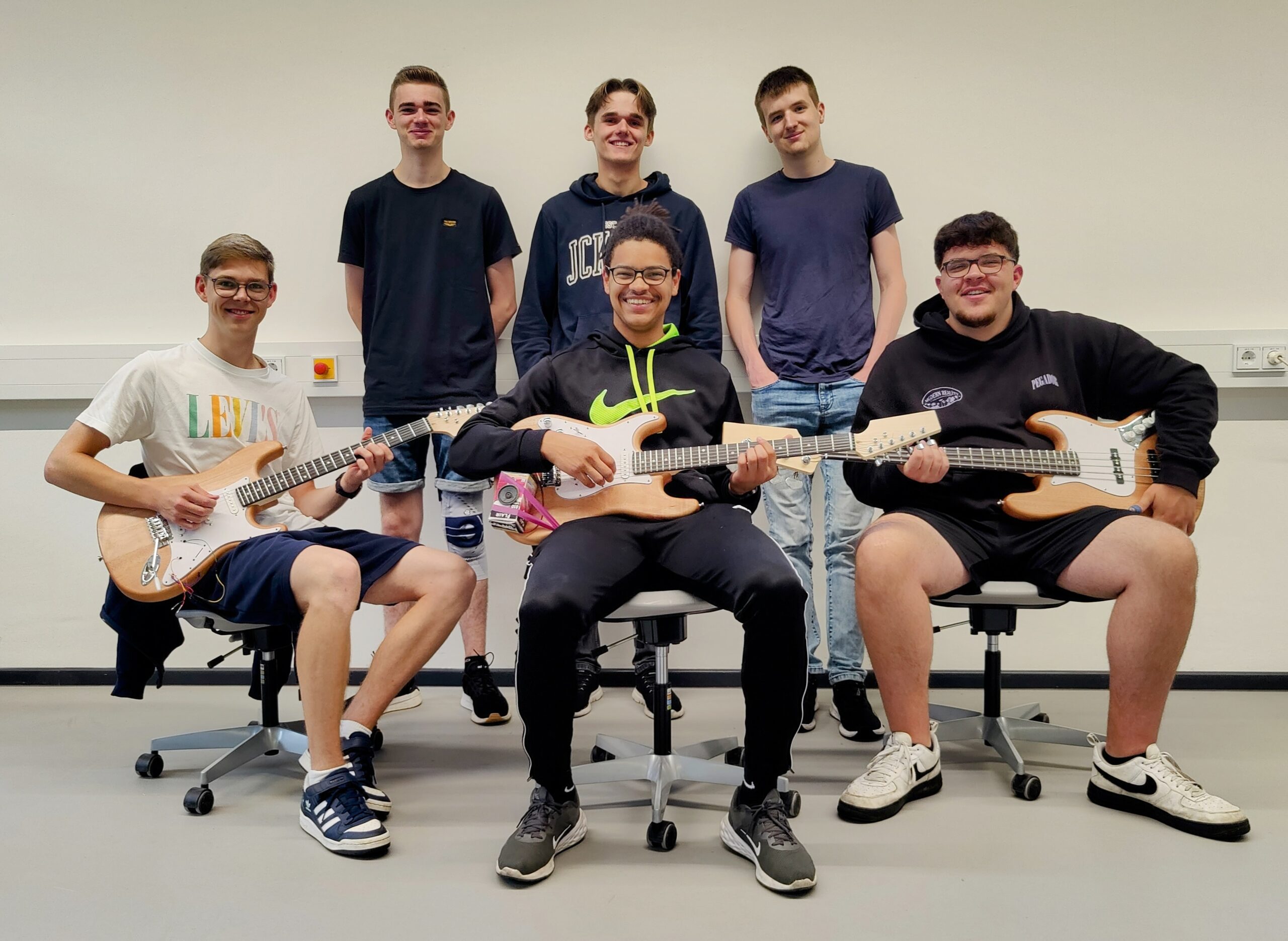 Projekt – Smart Guitars Berufliches Gymnasium, Jahrgangsstufe 12