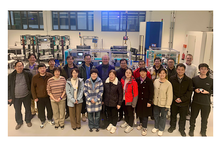 Chinesische Delegation zu Besuch an der FDS